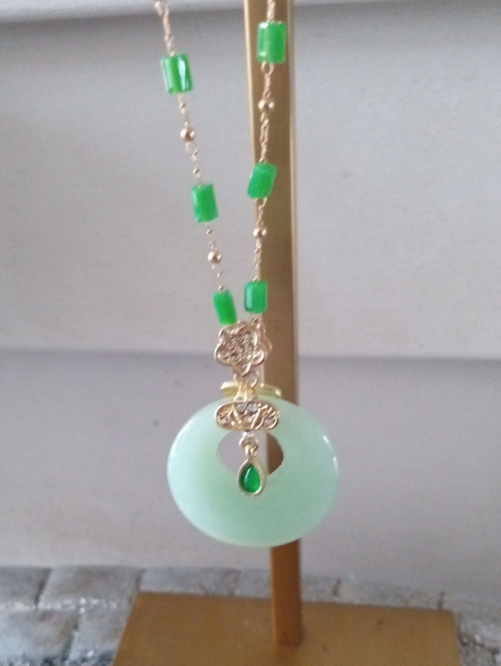 Gorgeous Faux Jade Necklace
